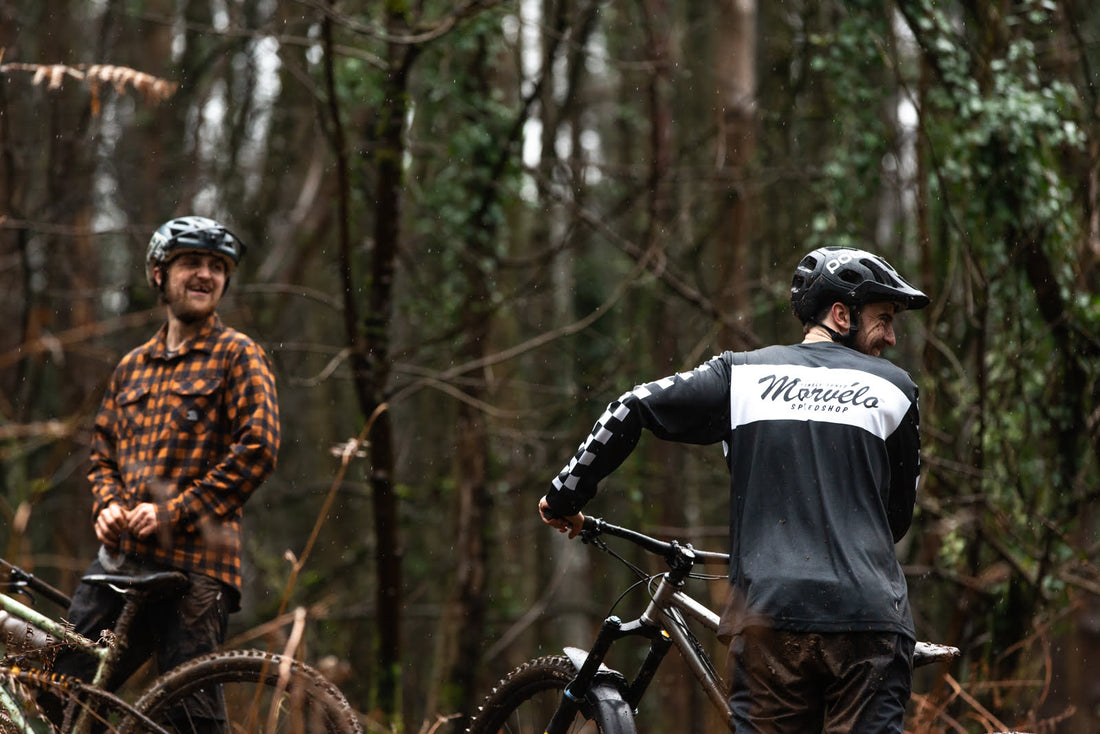 two MTB riders wearing cyclist fashion trends